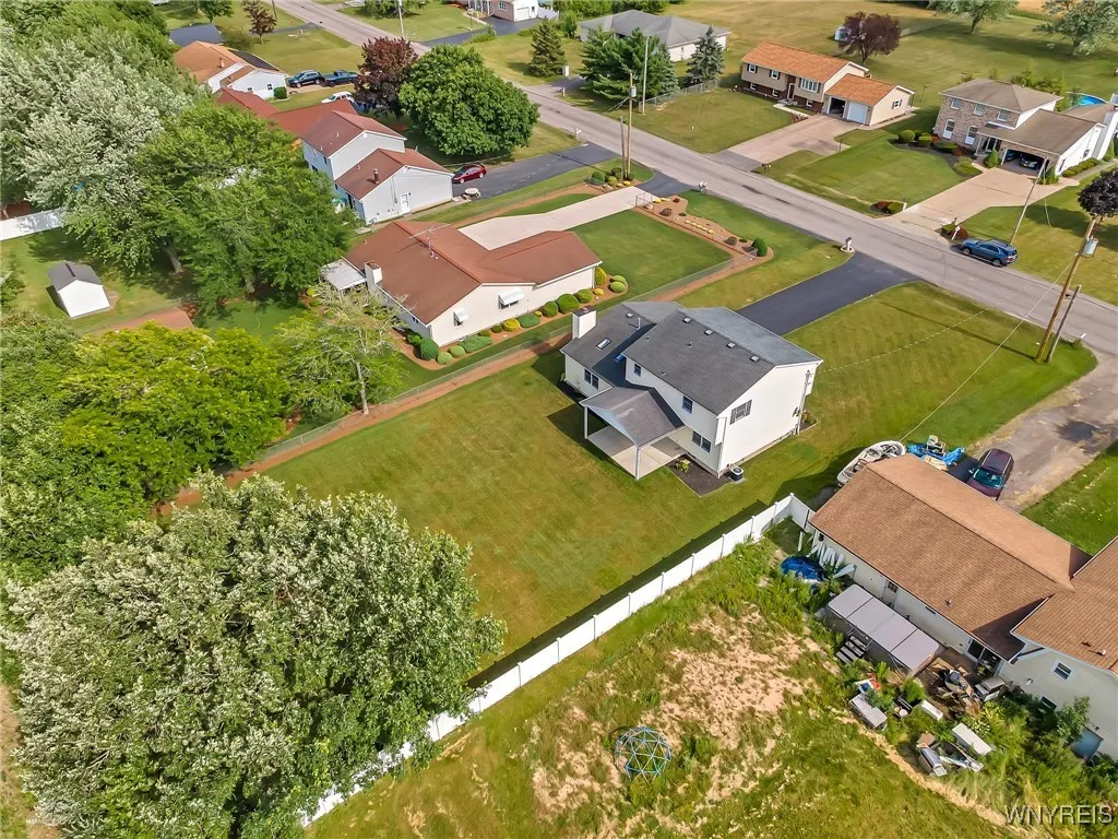 6103 Reger Drive, Lockport Town, New York 14094, Lockport Town, New York 14094, 3 Bedrooms Bedrooms, 7 Rooms Rooms,1 BathroomBathrooms,Residential,For Sale,6103 Reger Drive, Lockport Town, New York 14094,B1621915