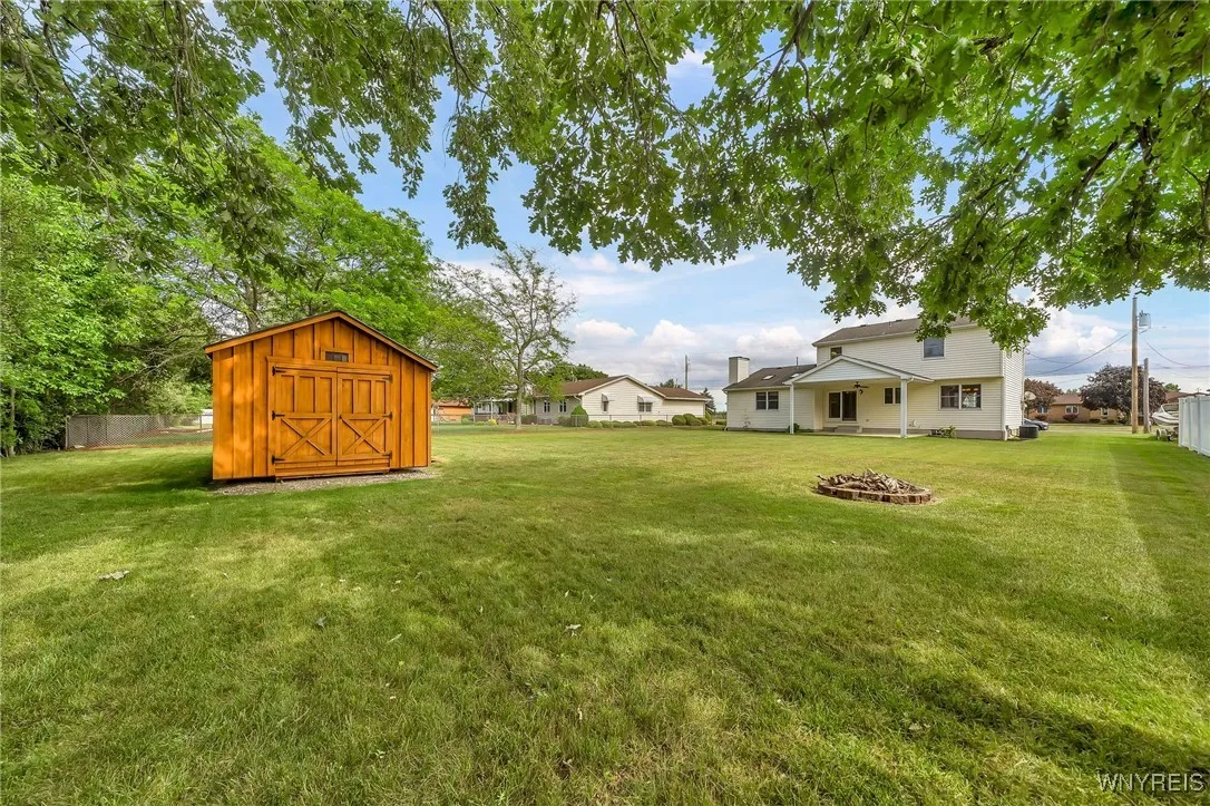 6103 Reger Drive, Lockport Town, New York 14094, Lockport Town, New York 14094, 3 Bedrooms Bedrooms, 7 Rooms Rooms,1 BathroomBathrooms,Residential,For Sale,6103 Reger Drive, Lockport Town, New York 14094,B1621915