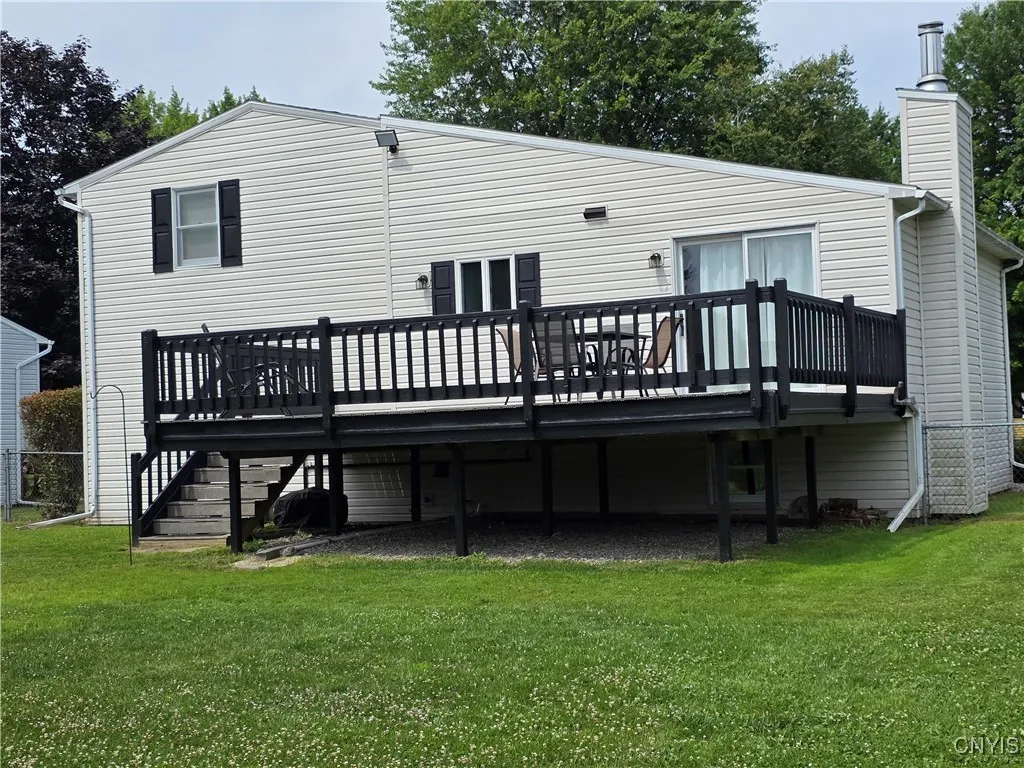 3978 Thrush Lane, Clay, New York 13090, Clay, New York 13090, 3 Bedrooms Bedrooms, 7 Rooms Rooms,1 BathroomBathrooms,Residential,For Sale,3978 Thrush Lane, Clay, New York 13090,S1622023