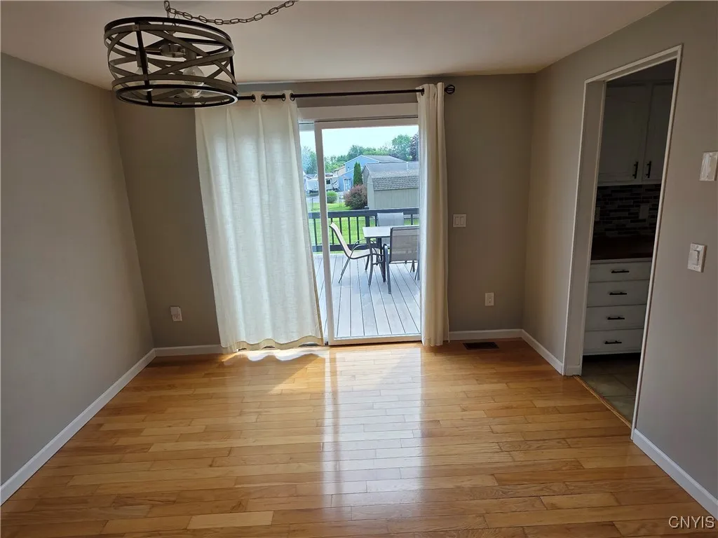 3978 Thrush Lane, Clay, New York 13090, Clay, New York 13090, 3 Bedrooms Bedrooms, 7 Rooms Rooms,1 BathroomBathrooms,Residential,For Sale,3978 Thrush Lane, Clay, New York 13090,S1622023