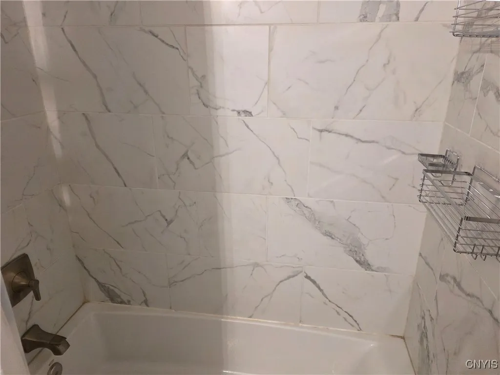 3978 Thrush Lane, Clay, New York 13090, Clay, New York 13090, 3 Bedrooms Bedrooms, 7 Rooms Rooms,1 BathroomBathrooms,Residential,For Sale,3978 Thrush Lane, Clay, New York 13090,S1622023