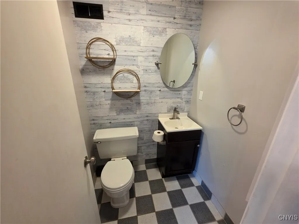 3978 Thrush Lane, Clay, New York 13090, Clay, New York 13090, 3 Bedrooms Bedrooms, 7 Rooms Rooms,1 BathroomBathrooms,Residential,For Sale,3978 Thrush Lane, Clay, New York 13090,S1622023