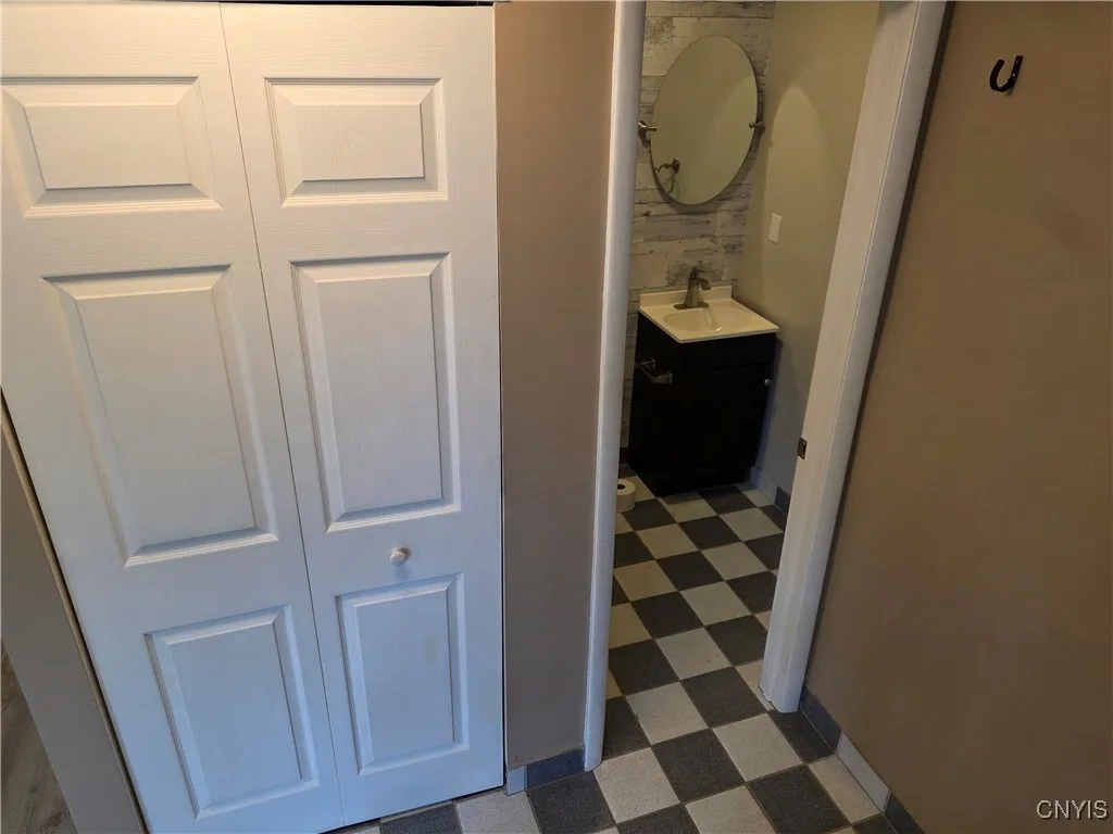 3978 Thrush Lane, Clay, New York 13090, Clay, New York 13090, 3 Bedrooms Bedrooms, 7 Rooms Rooms,1 BathroomBathrooms,Residential,For Sale,3978 Thrush Lane, Clay, New York 13090,S1622023