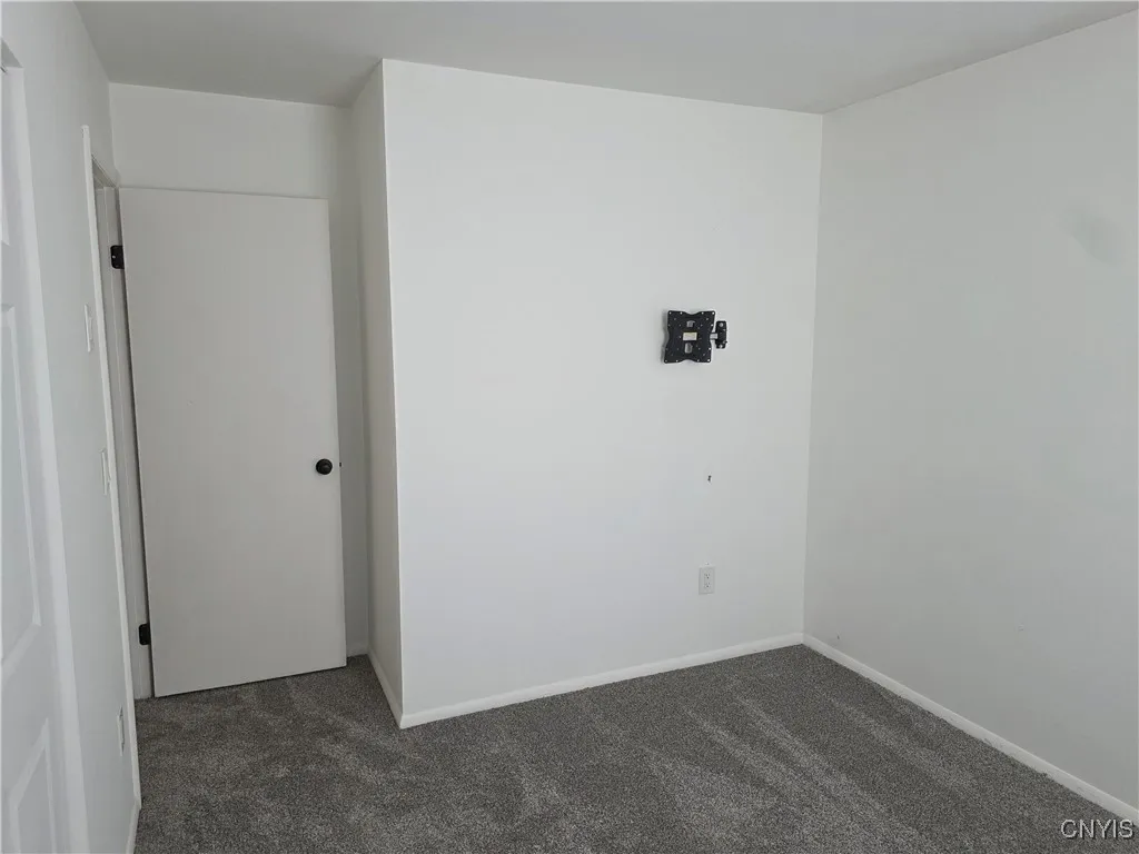 3978 Thrush Lane, Clay, New York 13090, Clay, New York 13090, 3 Bedrooms Bedrooms, 7 Rooms Rooms,1 BathroomBathrooms,Residential,For Sale,3978 Thrush Lane, Clay, New York 13090,S1622023