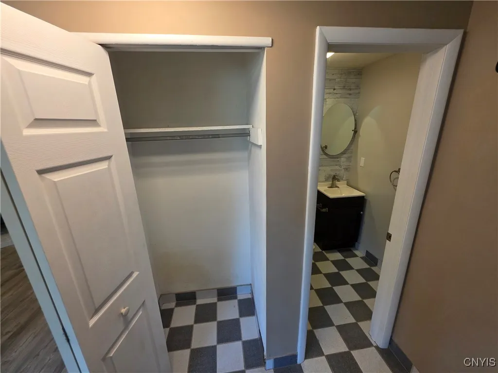 3978 Thrush Lane, Clay, New York 13090, Clay, New York 13090, 3 Bedrooms Bedrooms, 7 Rooms Rooms,1 BathroomBathrooms,Residential,For Sale,3978 Thrush Lane, Clay, New York 13090,S1622023