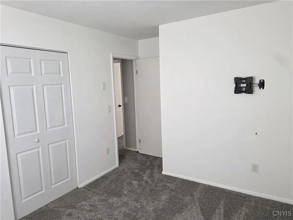 3978 Thrush Lane, Clay, New York 13090, Clay, New York 13090, 3 Bedrooms Bedrooms, 7 Rooms Rooms,1 BathroomBathrooms,Residential,For Sale,3978 Thrush Lane, Clay, New York 13090,S1622023