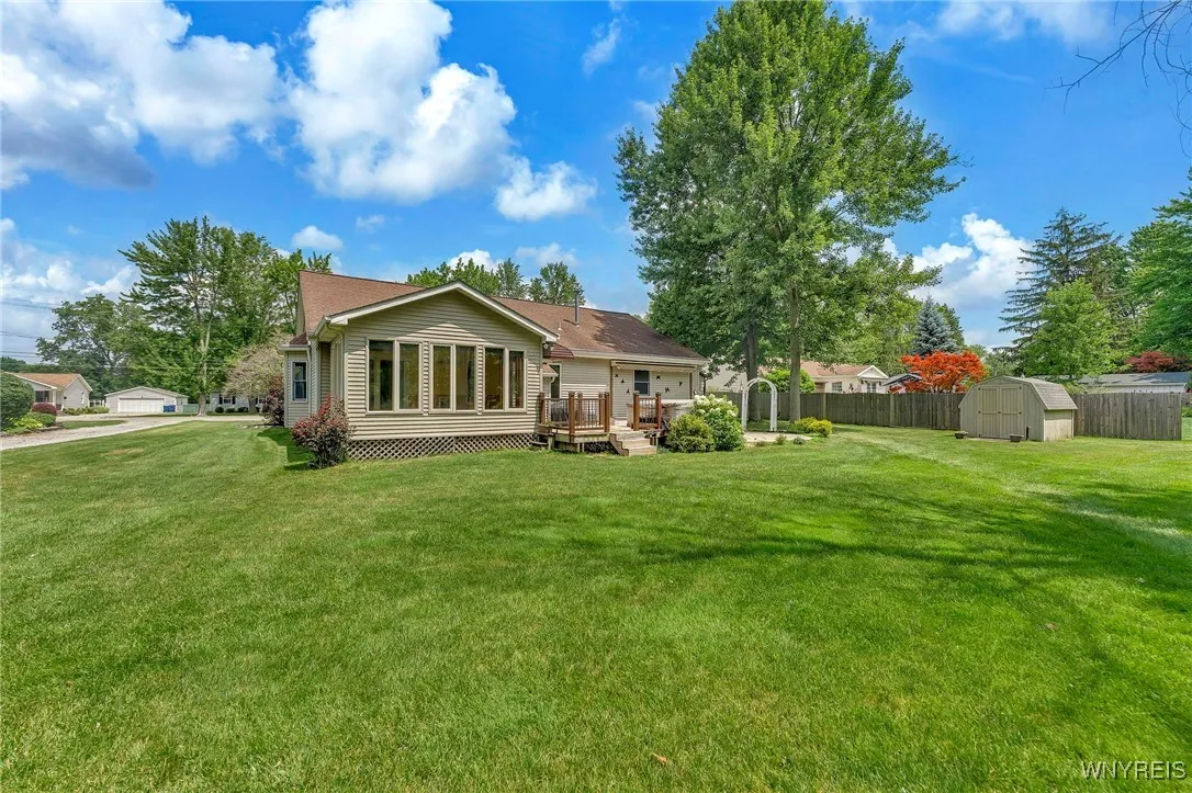 1245 Dodge Road, Amherst, New York 14068, Amherst, New York 14068, 3 Bedrooms Bedrooms, 8 Rooms Rooms,2 BathroomsBathrooms,Residential,For Sale,1245 Dodge Road, Amherst, New York 14068,B1621984