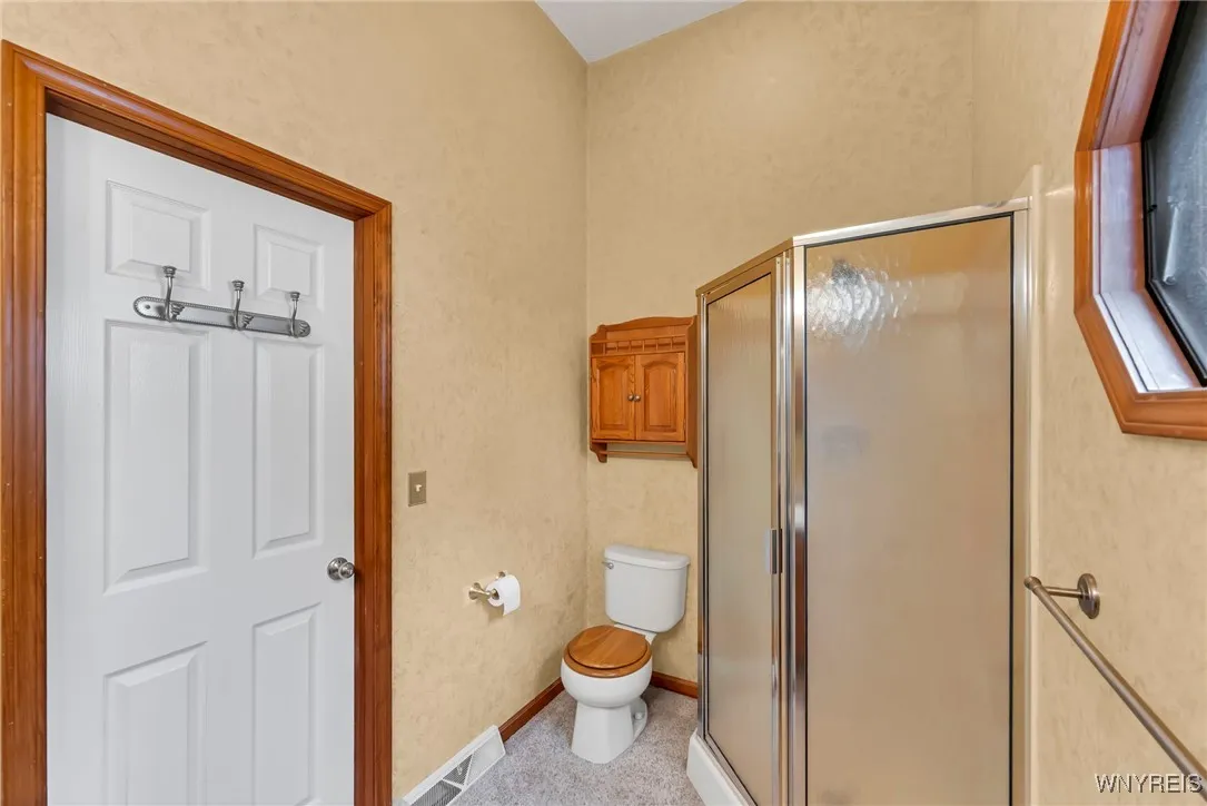 Primary en suite bath