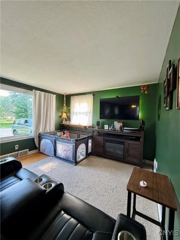 5577 Louis Avenue, Cicero, New York 13029, Cicero, New York 13029, 2 Bedrooms Bedrooms, 6 Rooms Rooms,2 BathroomsBathrooms,Residential,For Sale,5577 Louis Avenue, Cicero, New York 13029,S1621945