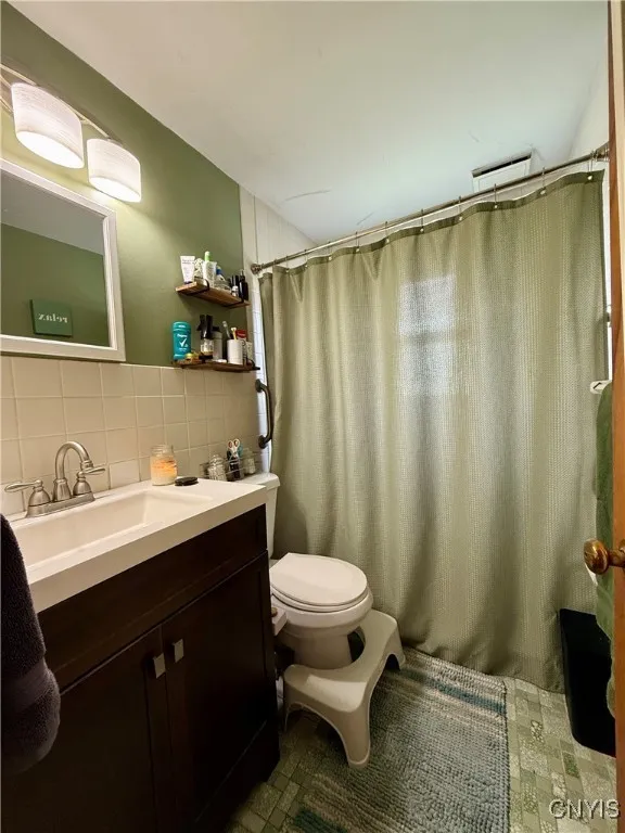 5577 Louis Avenue, Cicero, New York 13029, Cicero, New York 13029, 2 Bedrooms Bedrooms, 6 Rooms Rooms,2 BathroomsBathrooms,Residential,For Sale,5577 Louis Avenue, Cicero, New York 13029,S1621945