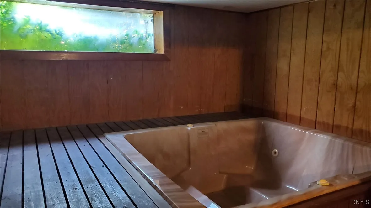   Hot Tub