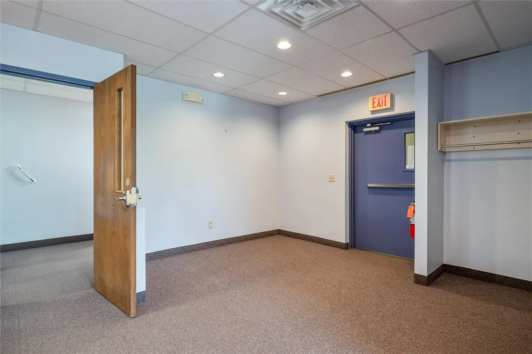 1630 Empire Boulevard, Penfield, New York 14580, Penfield, New York 14580, ,Commercial Lease,For Rent,1630 Empire Boulevard, Penfield, New York 14580,R1621229