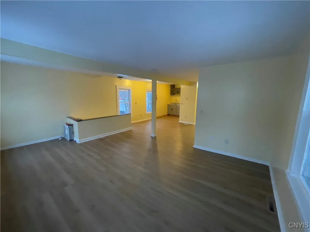 318 Kellog Street, Syracuse, New York 13024, Syracuse, New York 13024, 3 Bedrooms Bedrooms, 6 Rooms Rooms,1 BathroomBathrooms,Residential Lease,For Rent,318 Kellog Street, Syracuse, New York 13024,S1622040