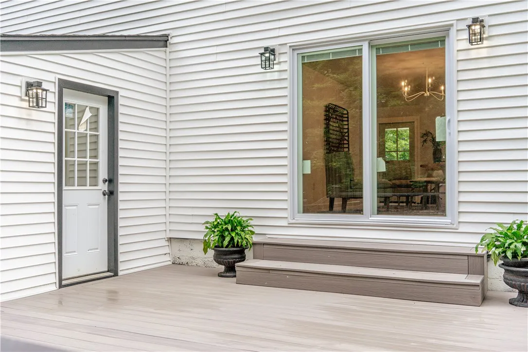 166 Whitney Road, Perinton, New York 14526, Perinton, New York 14526, 2 Bedrooms Bedrooms, 6 Rooms Rooms,2 BathroomsBathrooms,Residential,For Sale,166 Whitney Road, Perinton, New York 14526,R1621985