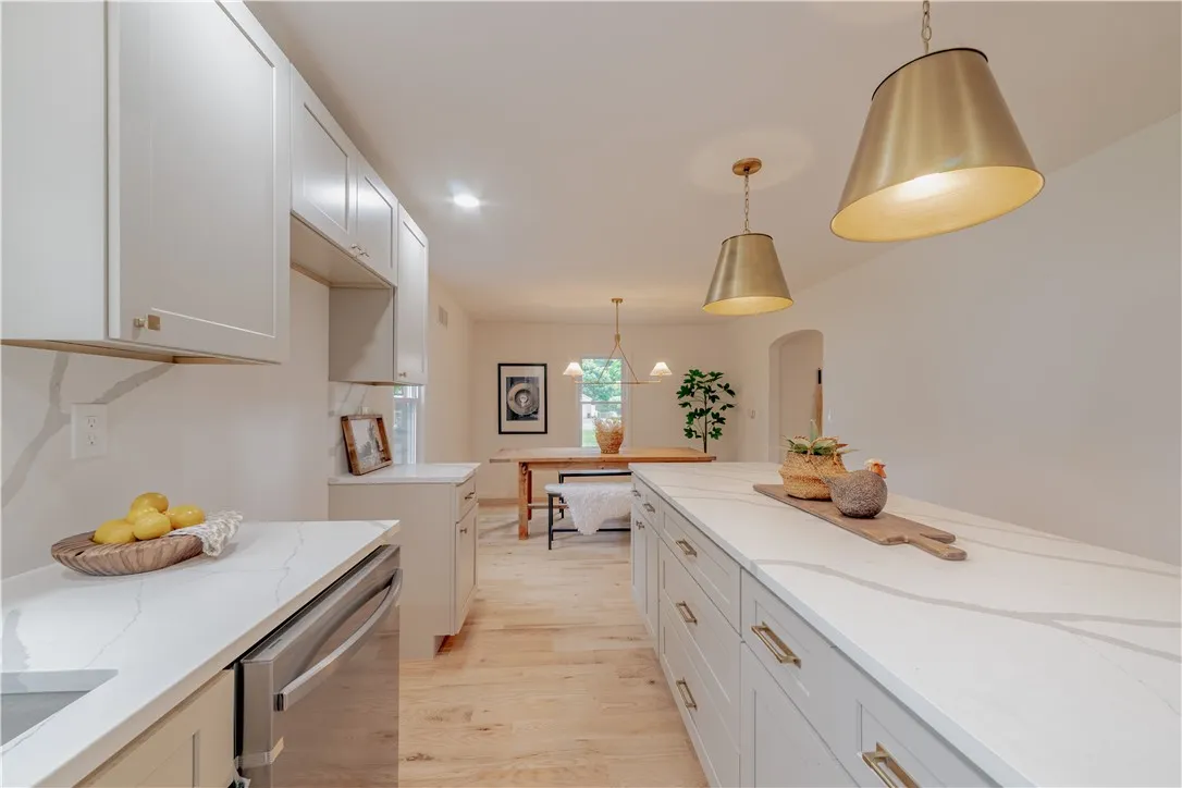 166 Whitney Road, Perinton, New York 14526, Perinton, New York 14526, 2 Bedrooms Bedrooms, 6 Rooms Rooms,2 BathroomsBathrooms,Residential,For Sale,166 Whitney Road, Perinton, New York 14526,R1621985