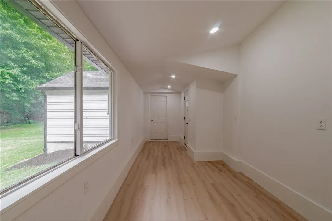 166 Whitney Road, Perinton, New York 14526, Perinton, New York 14526, 2 Bedrooms Bedrooms, 6 Rooms Rooms,2 BathroomsBathrooms,Residential,For Sale,166 Whitney Road, Perinton, New York 14526,R1621985