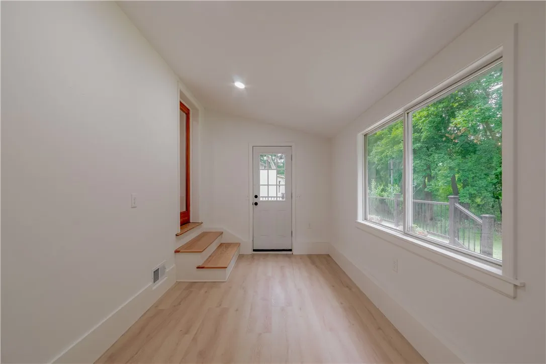 166 Whitney Road, Perinton, New York 14526, Perinton, New York 14526, 2 Bedrooms Bedrooms, 6 Rooms Rooms,2 BathroomsBathrooms,Residential,For Sale,166 Whitney Road, Perinton, New York 14526,R1621985