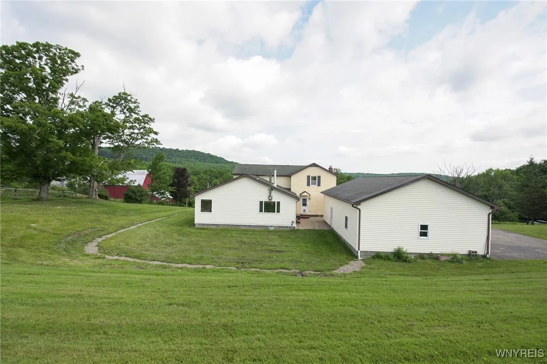 9935 Swift Road, Cuba, New York 14727, Cuba, New York 14727, 5 Bedrooms Bedrooms, 11 Rooms Rooms,3 BathroomsBathrooms,Residential,For Sale,9935 Swift Road, Cuba, New York 14727,B1621049