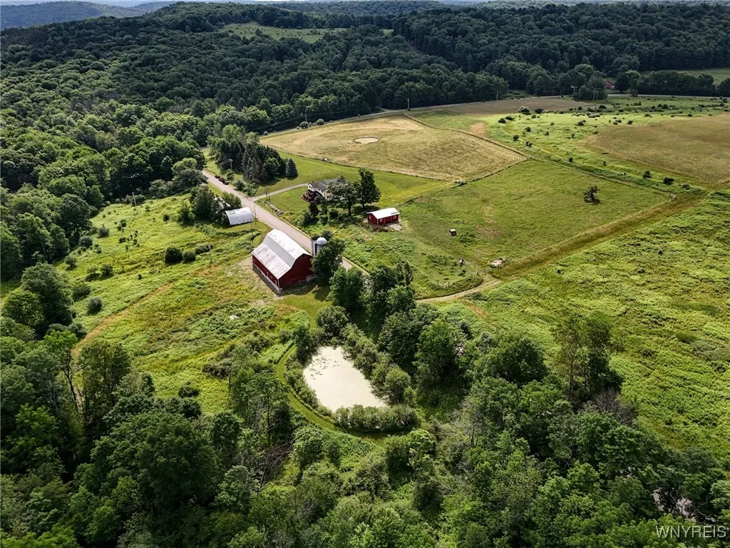 9935 Swift Road, Cuba, New York 14727, Cuba, New York 14727, 5 Bedrooms Bedrooms, 11 Rooms Rooms,3 BathroomsBathrooms,Residential,For Sale,9935 Swift Road, Cuba, New York 14727,B1621049