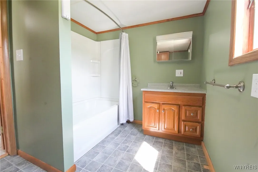 9935 Swift Road, Cuba, New York 14727, Cuba, New York 14727, 5 Bedrooms Bedrooms, 11 Rooms Rooms,3 BathroomsBathrooms,Residential,For Sale,9935 Swift Road, Cuba, New York 14727,B1621049