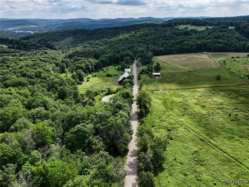 9935 Swift Road, Cuba, New York 14727, Cuba, New York 14727, 5 Bedrooms Bedrooms, 11 Rooms Rooms,3 BathroomsBathrooms,Residential,For Sale,9935 Swift Road, Cuba, New York 14727,B1621049