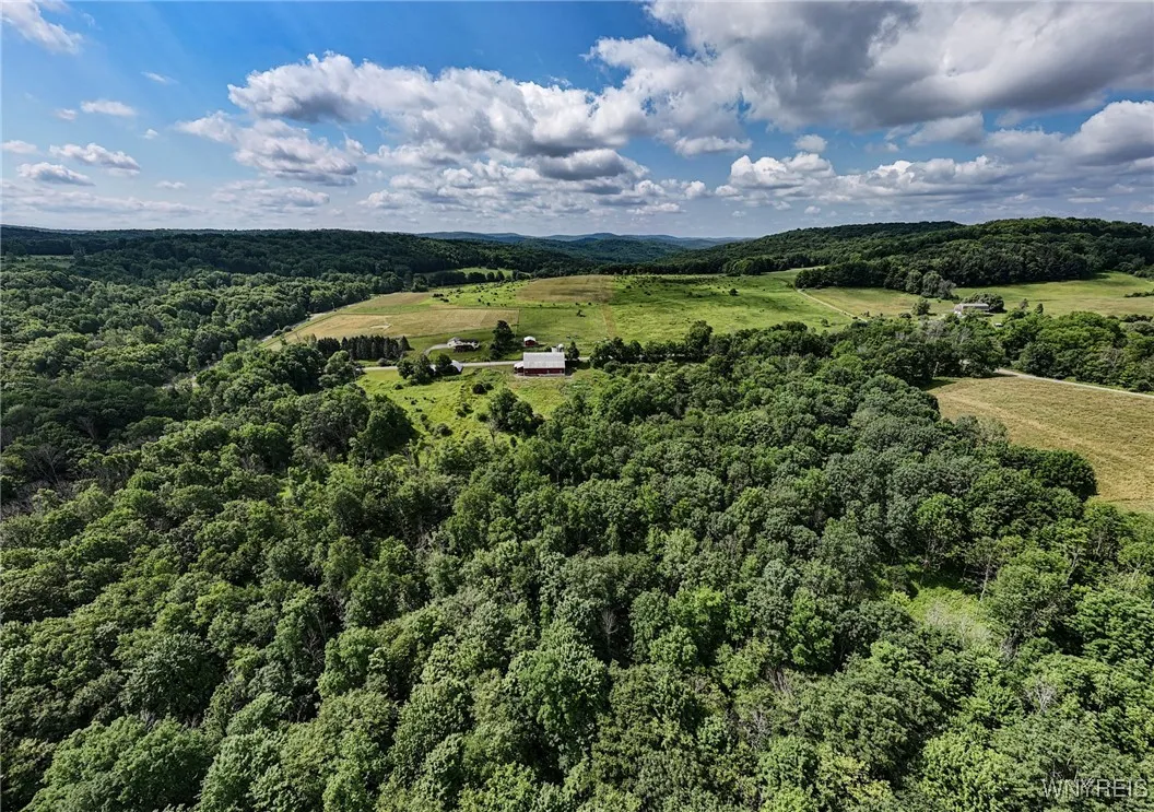 9935 Swift Road, Cuba, New York 14727, Cuba, New York 14727, 5 Bedrooms Bedrooms, 11 Rooms Rooms,3 BathroomsBathrooms,Residential,For Sale,9935 Swift Road, Cuba, New York 14727,B1621049