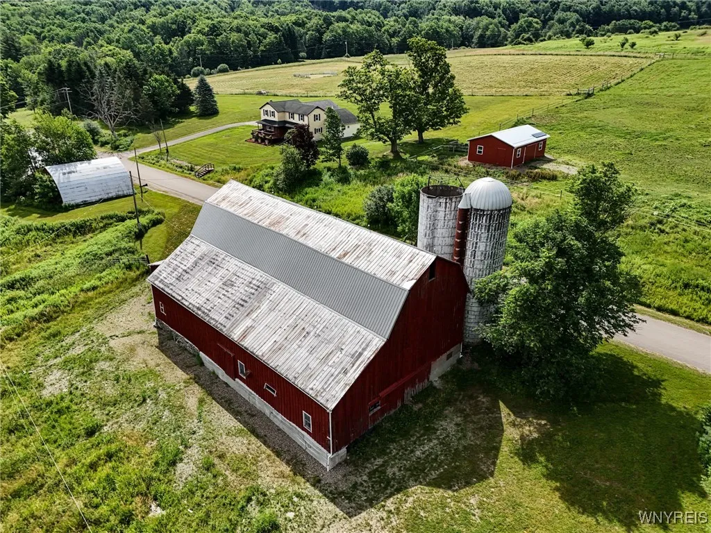 9935 Swift Road, Cuba, New York 14727, Cuba, New York 14727, 5 Bedrooms Bedrooms, 11 Rooms Rooms,3 BathroomsBathrooms,Residential,For Sale,9935 Swift Road, Cuba, New York 14727,B1621049
