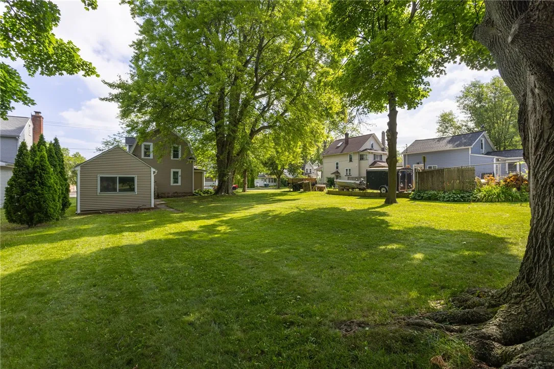 93 Atwell Street, Rochester, New York 14612, Rochester, New York 14612, 2 Bedrooms Bedrooms, 5 Rooms Rooms,1 BathroomBathrooms,Residential,For Sale,93 Atwell Street, Rochester, New York 14612,R1621574
