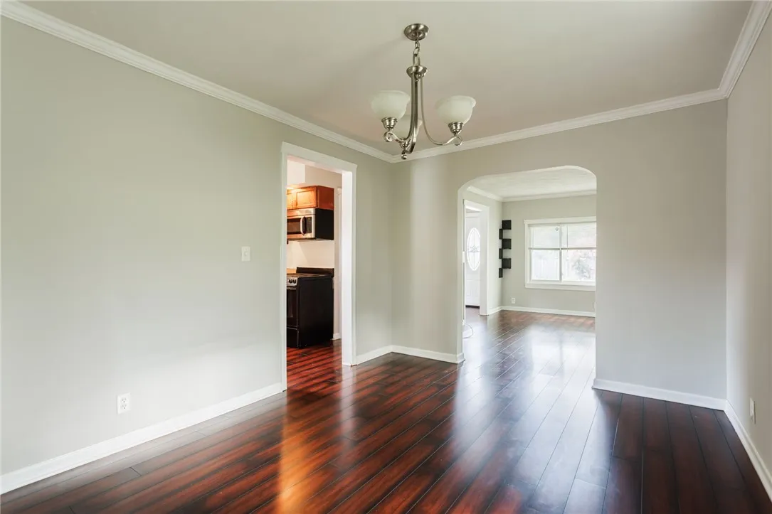 93 Atwell Street, Rochester, New York 14612, Rochester, New York 14612, 2 Bedrooms Bedrooms, 5 Rooms Rooms,1 BathroomBathrooms,Residential,For Sale,93 Atwell Street, Rochester, New York 14612,R1621574