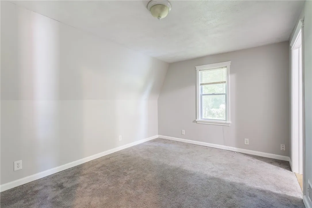 93 Atwell Street, Rochester, New York 14612, Rochester, New York 14612, 2 Bedrooms Bedrooms, 5 Rooms Rooms,1 BathroomBathrooms,Residential,For Sale,93 Atwell Street, Rochester, New York 14612,R1621574