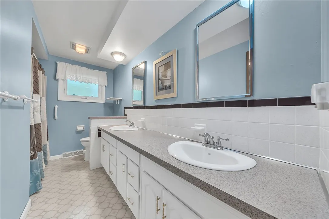 129 Patrice, Amherst, New York 14221, Amherst, New York 14221, 3 Bedrooms Bedrooms, 7 Rooms Rooms,1 BathroomBathrooms,Residential,For Sale,129 Patrice, Amherst, New York 14221,R1621798