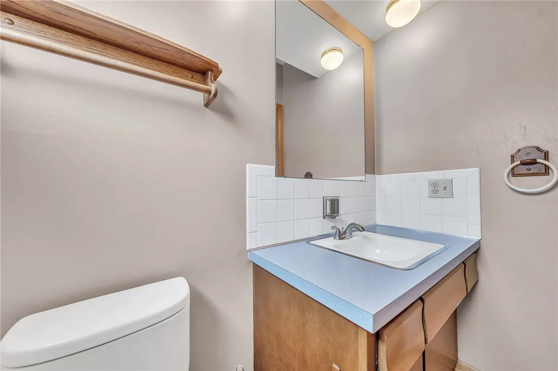 129 Patrice, Amherst, New York 14221, Amherst, New York 14221, 3 Bedrooms Bedrooms, 7 Rooms Rooms,1 BathroomBathrooms,Residential,For Sale,129 Patrice, Amherst, New York 14221,R1621798