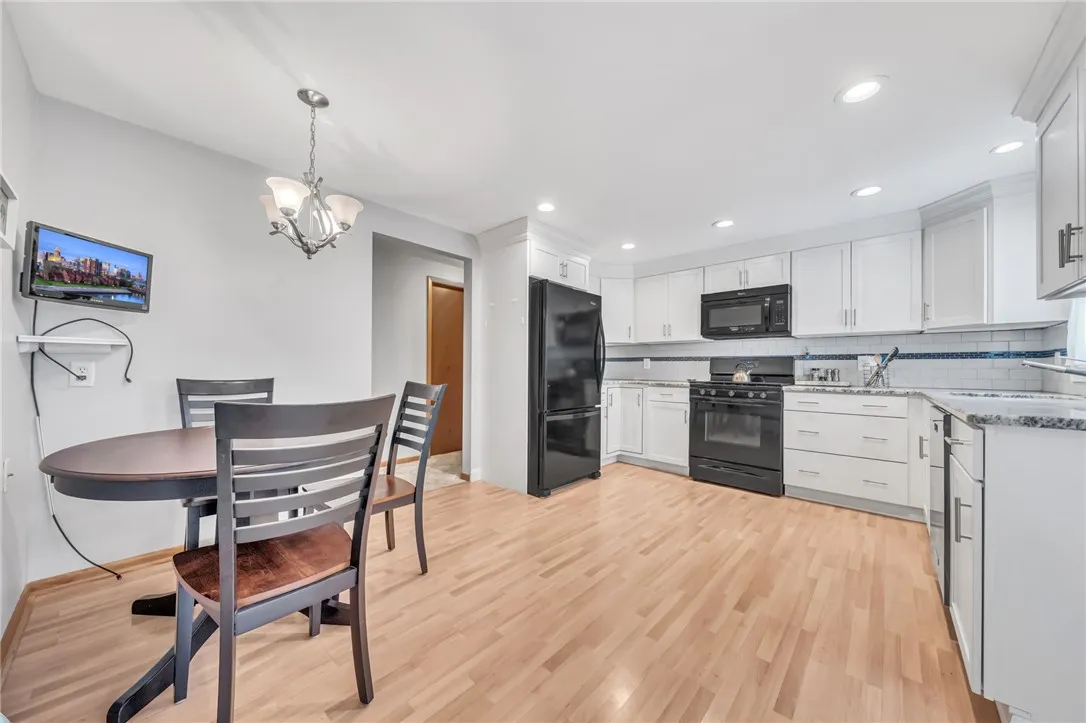 129 Patrice, Amherst, New York 14221, Amherst, New York 14221, 3 Bedrooms Bedrooms, 7 Rooms Rooms,1 BathroomBathrooms,Residential,For Sale,129 Patrice, Amherst, New York 14221,R1621798