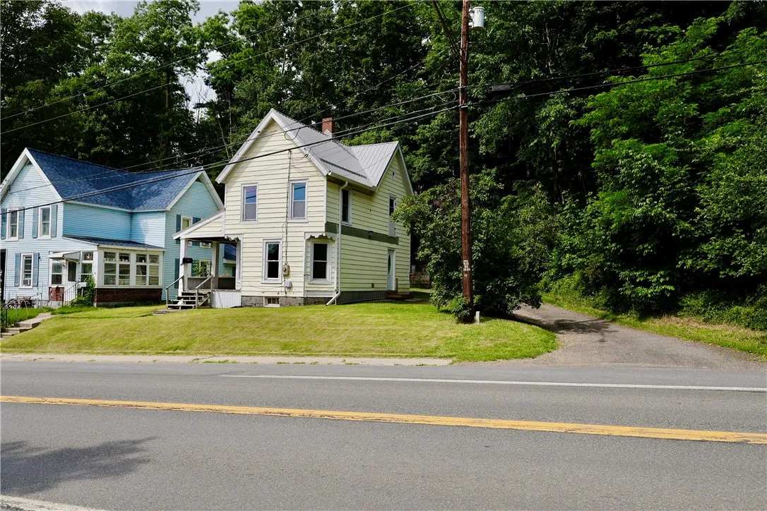 42 Delaware Street, Walton, New York 13856, Walton, New York 13856, 3 Bedrooms Bedrooms, 8 Rooms Rooms,1 BathroomBathrooms,Residential,For Sale,42 Delaware Street, Walton, New York 13856,R1622037