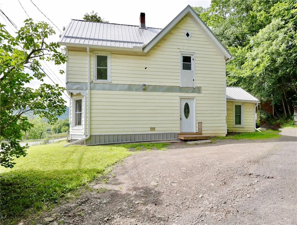 42 Delaware Street, Walton, New York 13856, Walton, New York 13856, 3 Bedrooms Bedrooms, 8 Rooms Rooms,1 BathroomBathrooms,Residential,For Sale,42 Delaware Street, Walton, New York 13856,R1622037