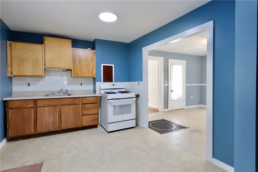 42 Delaware Street, Walton, New York 13856, Walton, New York 13856, 3 Bedrooms Bedrooms, 8 Rooms Rooms,1 BathroomBathrooms,Residential,For Sale,42 Delaware Street, Walton, New York 13856,R1622037