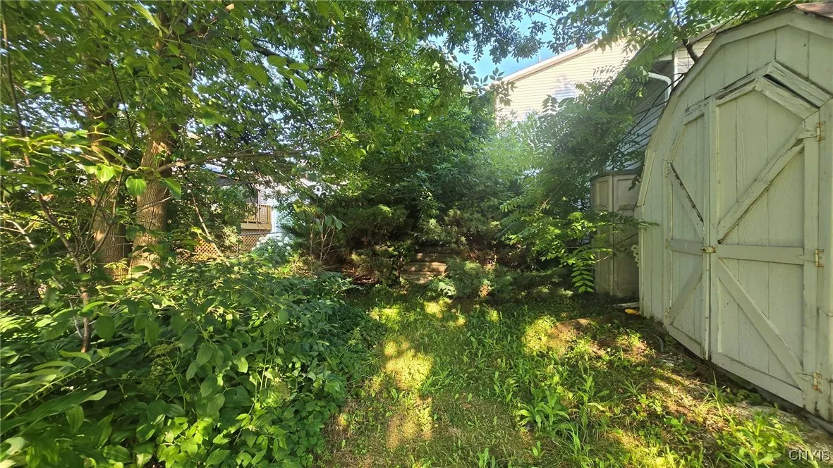 4115 Poplar Drive, Clay, New York 13090, Clay, New York 13090, 4 Bedrooms Bedrooms, 8 Rooms Rooms,1 BathroomBathrooms,Residential,Closed,4115 Poplar Drive, Clay, New York 13090,0,S1622025