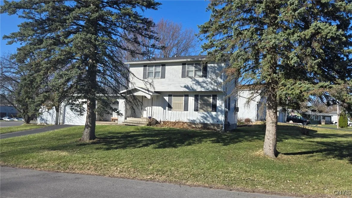 4115 Poplar Drive, Clay, New York 13090, Clay, New York 13090, 4 Bedrooms Bedrooms, 8 Rooms Rooms,1 BathroomBathrooms,Residential,Closed,4115 Poplar Drive, Clay, New York 13090,0,S1622025