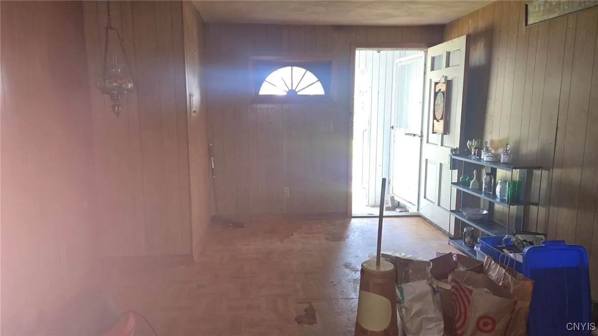 4115 Poplar Drive, Clay, New York 13090, Clay, New York 13090, 4 Bedrooms Bedrooms, 8 Rooms Rooms,1 BathroomBathrooms,Residential,Closed,4115 Poplar Drive, Clay, New York 13090,0,S1622025