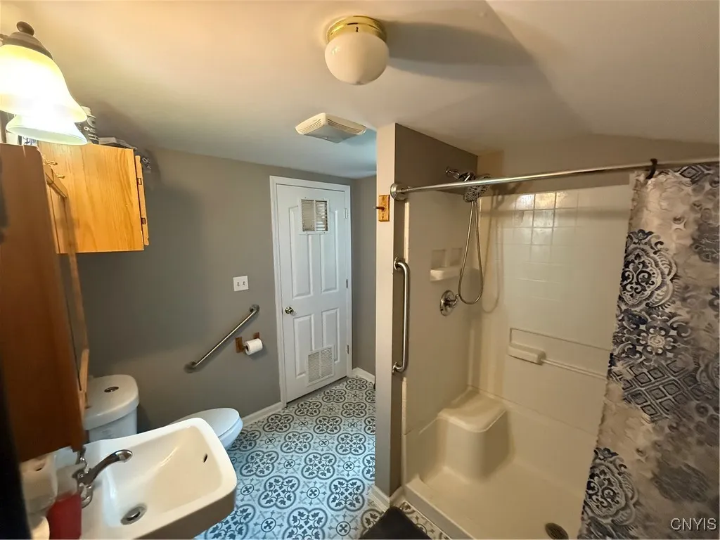 10 North 8th Street, Fulton, New York 13069, Fulton, New York 13069, 3 Bedrooms Bedrooms, 10 Rooms Rooms,2 BathroomsBathrooms,Residential,For Sale,10 North 8th Street, Fulton, New York 13069,S1621862