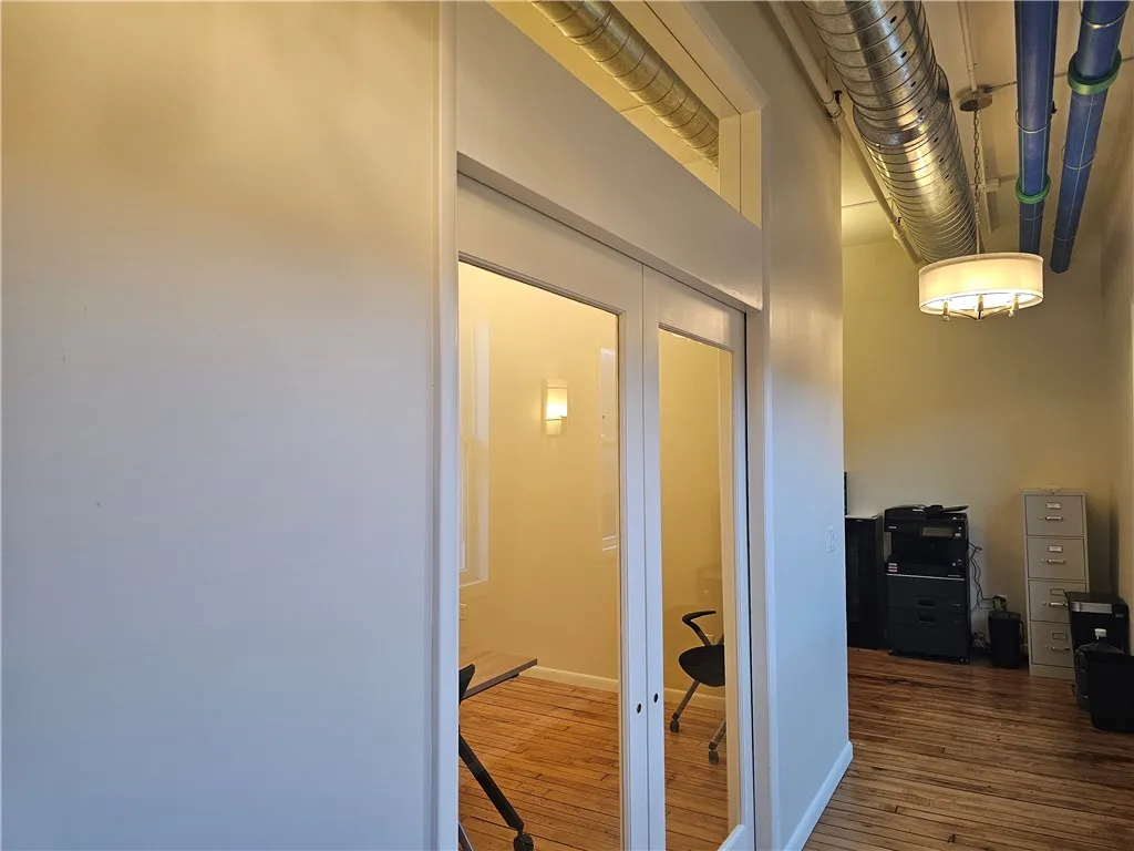 34 Elton Street #104 Street, Rochester, New York 1, Rochester, New York 14607, ,Commercial Lease,For Rent,34 Elton Street #104 Street, Rochester, New York 1,R1621864