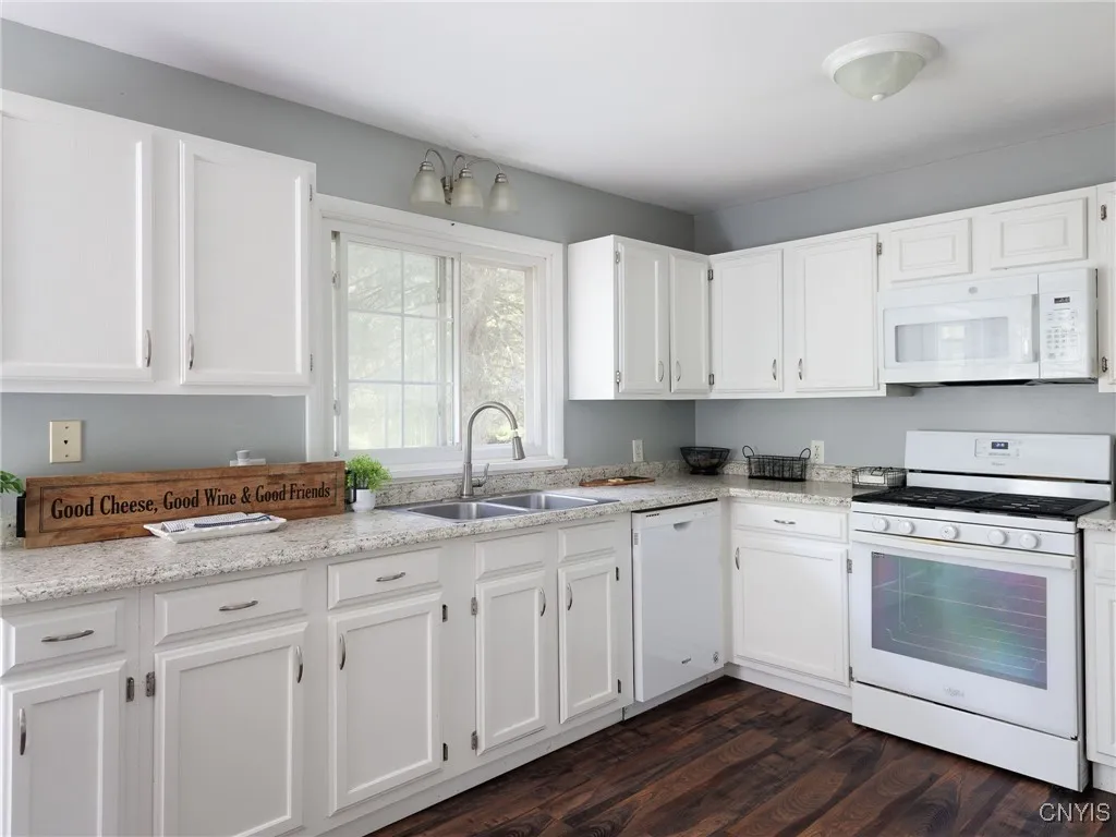 14496 Military Road, Hounsfield, New York 13685, Hounsfield, New York 13685, 3 Bedrooms Bedrooms, 11 Rooms Rooms,2 BathroomsBathrooms,Residential,For Sale,14496 Military Road, Hounsfield, New York 13685,S1622009