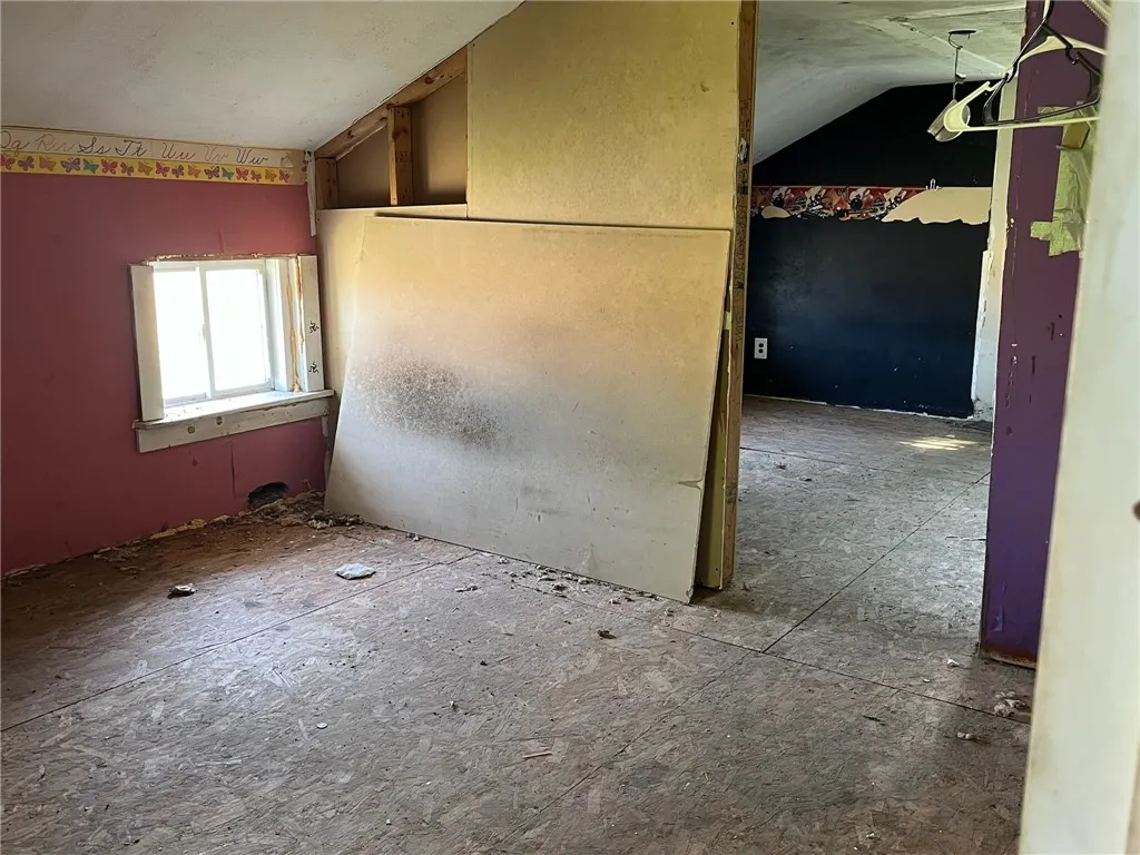 10276 Roosevelt Highway, Yates, New York 14098, Yates, New York 14098, 3 Bedrooms Bedrooms, 8 Rooms Rooms,1 BathroomBathrooms,Residential,For Sale,10276 Roosevelt Highway, Yates, New York 14098,R1621801
