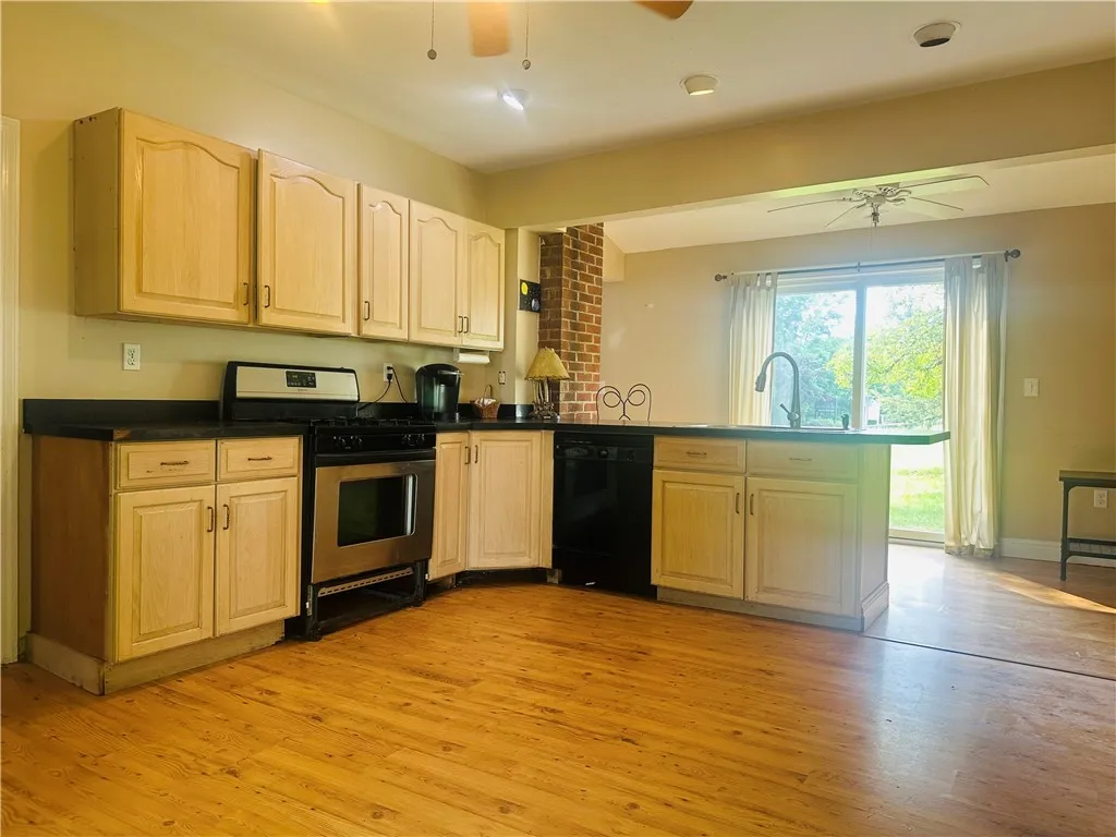 37 Stockton Avenue, Walton, New York 13856, Walton, New York 13856, 3 Bedrooms Bedrooms, 11 Rooms Rooms,1 BathroomBathrooms,Residential,For Sale,37 Stockton Avenue, Walton, New York 13856,R1621816
