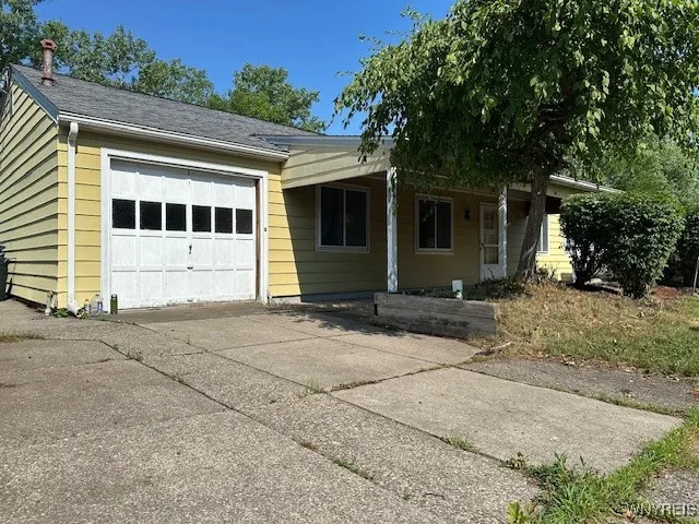 454 Campus Drive, Amherst, New York 14226, Amherst, New York 14226, 3 Bedrooms Bedrooms, 6 Rooms Rooms,1 BathroomBathrooms,Residential,For Sale,454 Campus Drive, Amherst, New York 14226,B1622061