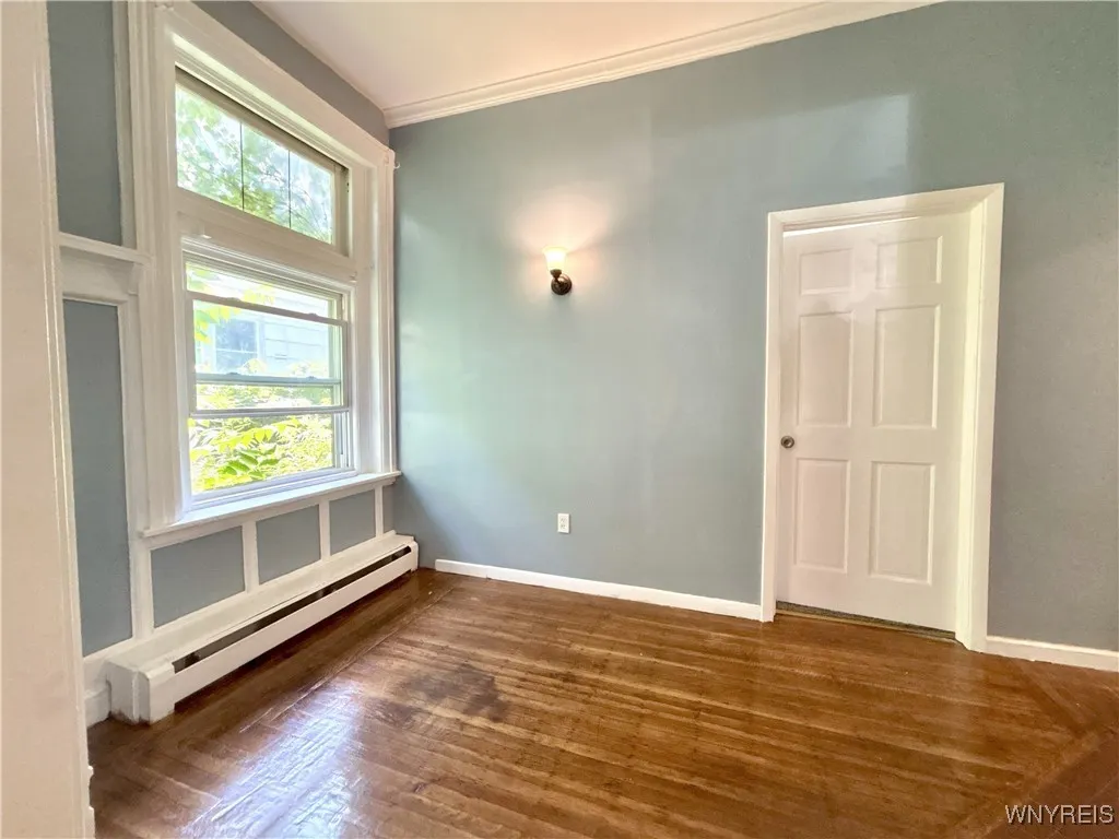42 Richmond Avenue, Buffalo, New York 14222, Buffalo, New York 14222, 2 Bedrooms Bedrooms, 8 Rooms Rooms,1 BathroomBathrooms,Residential Lease,For Rent,42 Richmond Avenue, Buffalo, New York 14222,B1621742
