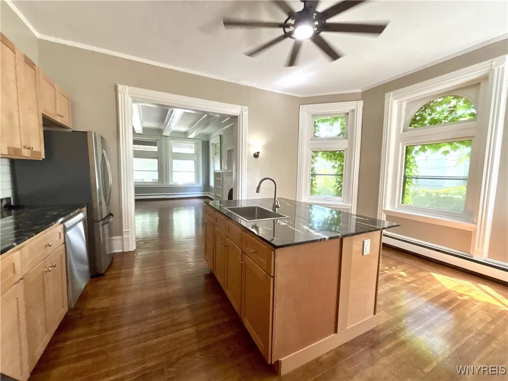 42 Richmond Avenue, Buffalo, New York 14222, Buffalo, New York 14222, 2 Bedrooms Bedrooms, 8 Rooms Rooms,1 BathroomBathrooms,Residential Lease,For Rent,42 Richmond Avenue, Buffalo, New York 14222,B1621742