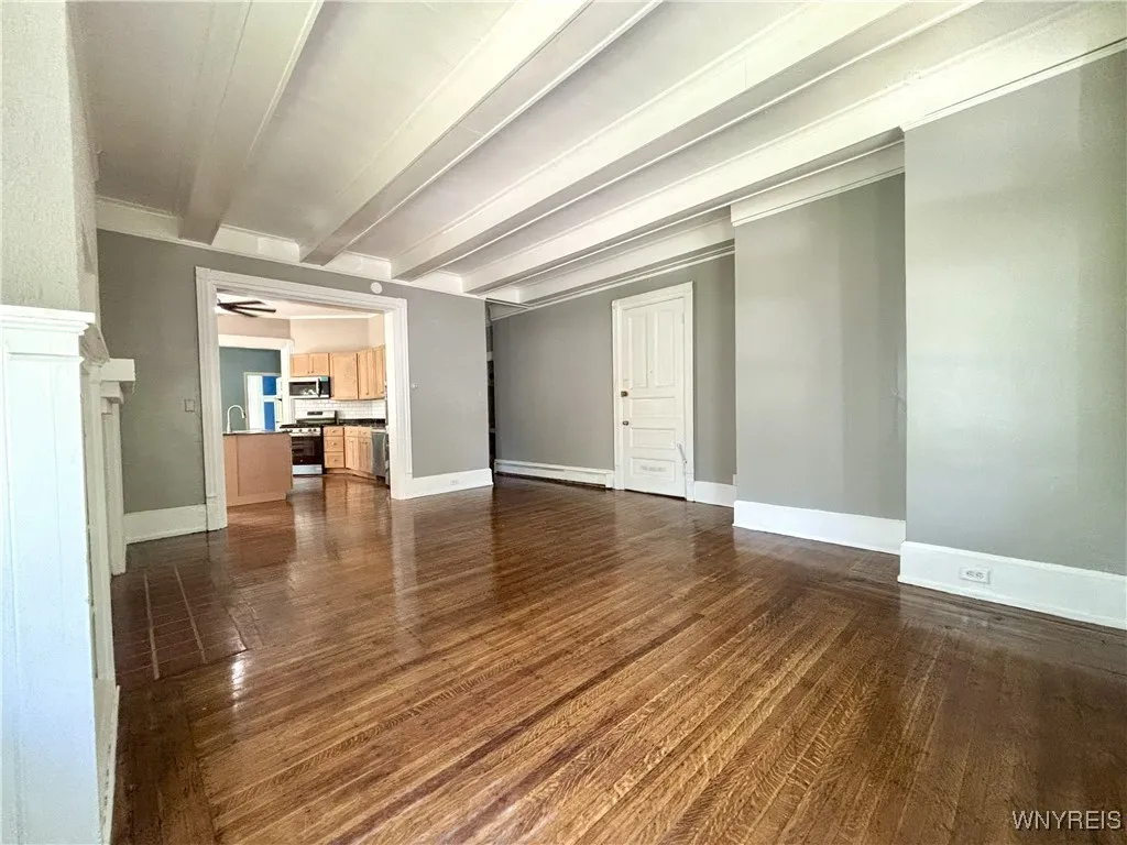 42 Richmond Avenue, Buffalo, New York 14222, Buffalo, New York 14222, 2 Bedrooms Bedrooms, 8 Rooms Rooms,1 BathroomBathrooms,Residential Lease,For Rent,42 Richmond Avenue, Buffalo, New York 14222,B1621742