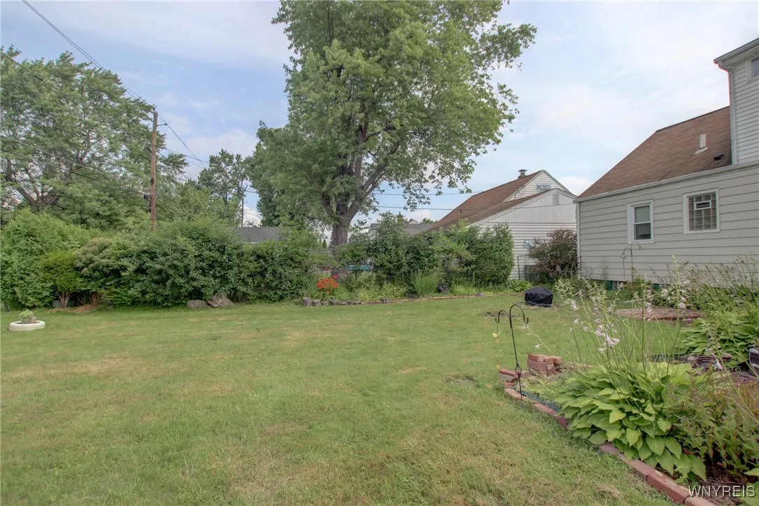 112 Vegola Avenue, Cheektowaga, New York 14225, Cheektowaga, New York 14225, 4 Bedrooms Bedrooms, 9 Rooms Rooms,2 BathroomsBathrooms,Residential,For Sale,112 Vegola Avenue, Cheektowaga, New York 14225,B1621609