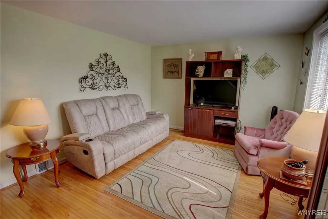 112 Vegola Avenue, Cheektowaga, New York 14225, Cheektowaga, New York 14225, 4 Bedrooms Bedrooms, 9 Rooms Rooms,2 BathroomsBathrooms,Residential,For Sale,112 Vegola Avenue, Cheektowaga, New York 14225,B1621609